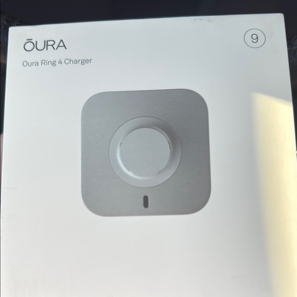Oura Ring Charger - Sleek White